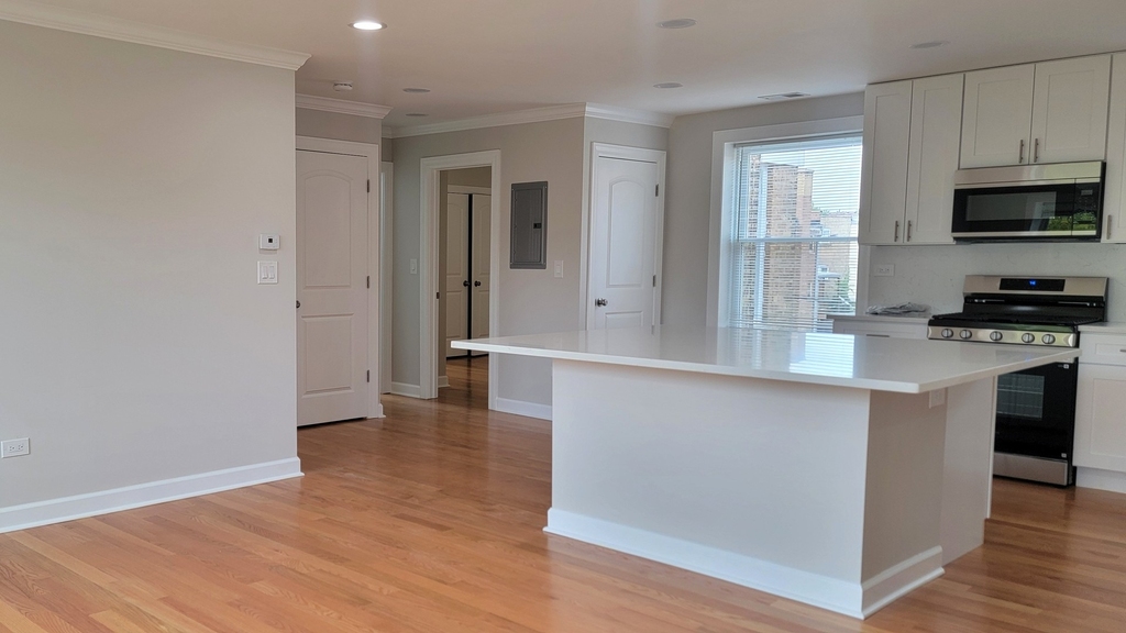 2840 W Arthur Street - Photo 4