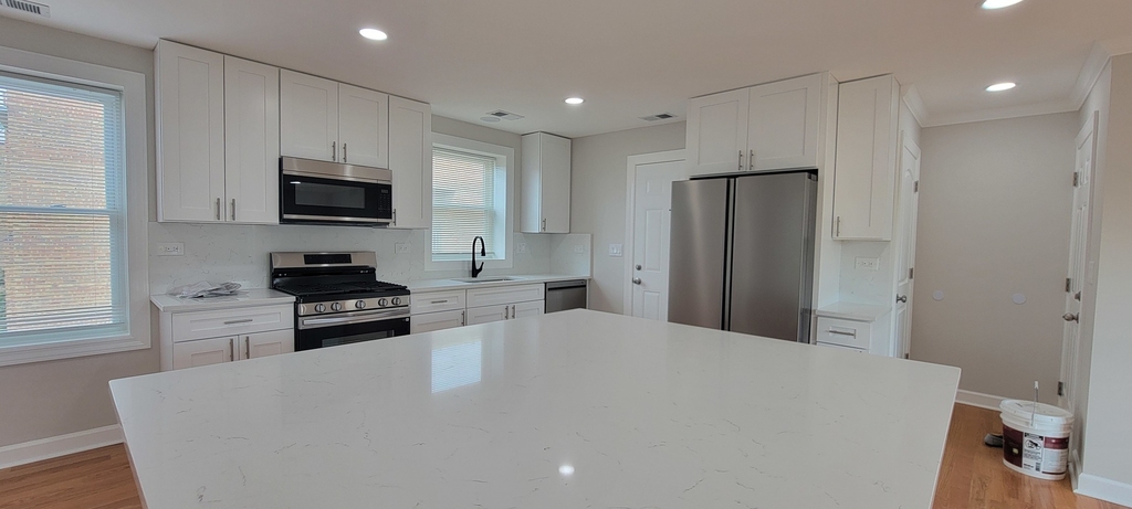 2840 W Arthur Street - Photo 2