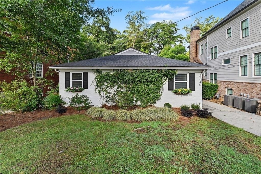 2240 Stephen Long Drive Ne - Photo 2