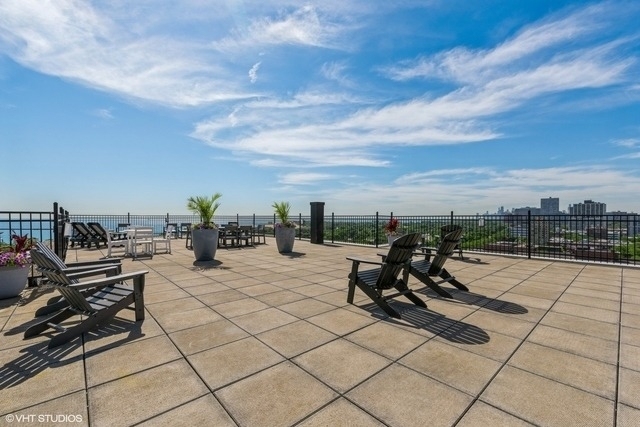 4970 N Marine Drive - Photo 2