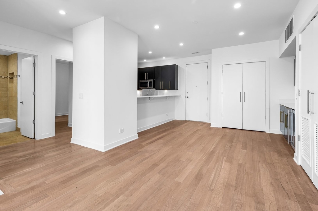 914 W Hubbard Street - Photo 3