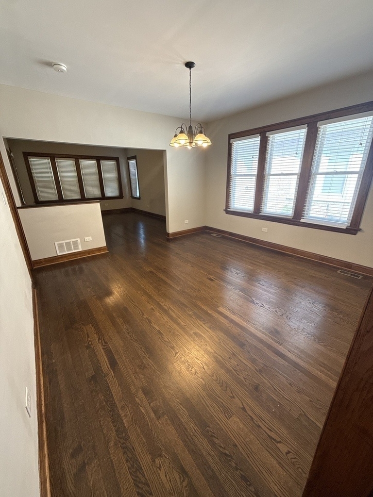 1231 Ridgeland Avenue - Photo 3