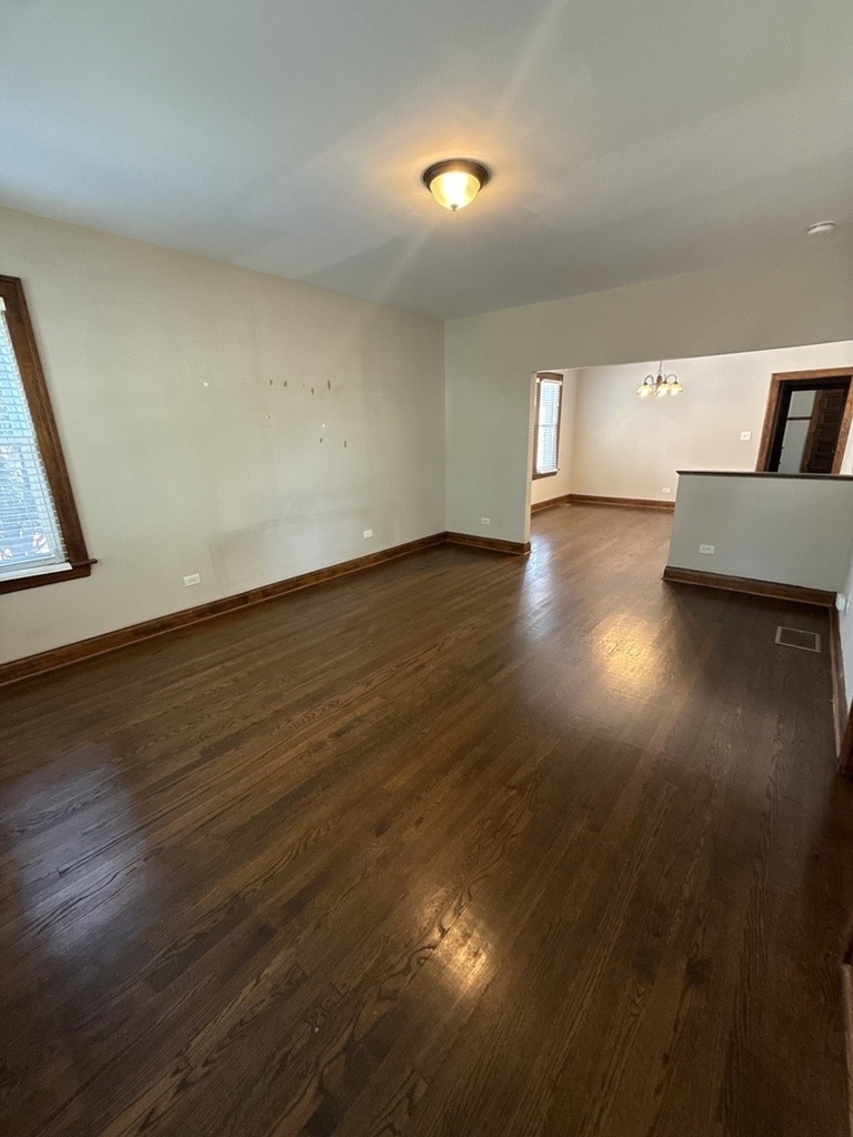 1231 Ridgeland Avenue - Photo 1