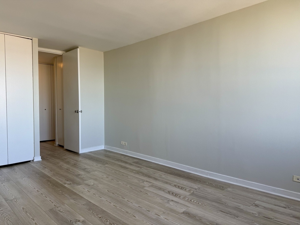 655 W Irving Park Road - Photo 13