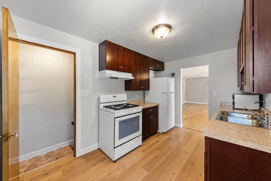 15326 S Corbin Street - Photo 9