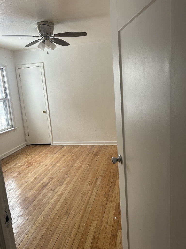 12748 S Lowe Avenue - Photo 4