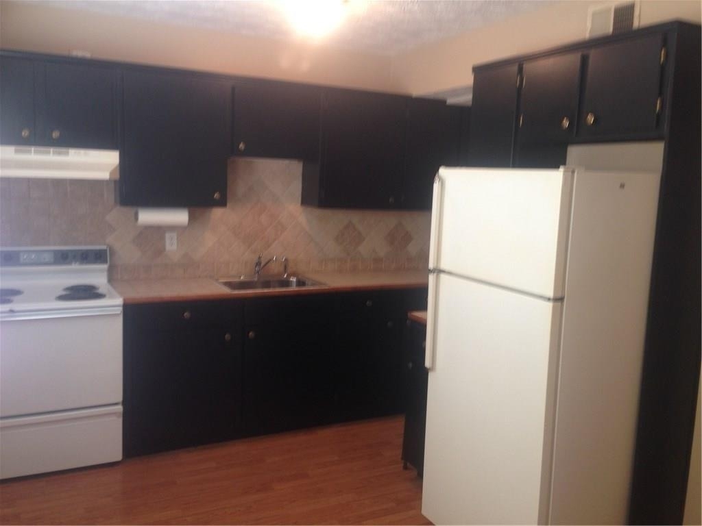 1235 Riverside Drive - Photo 5