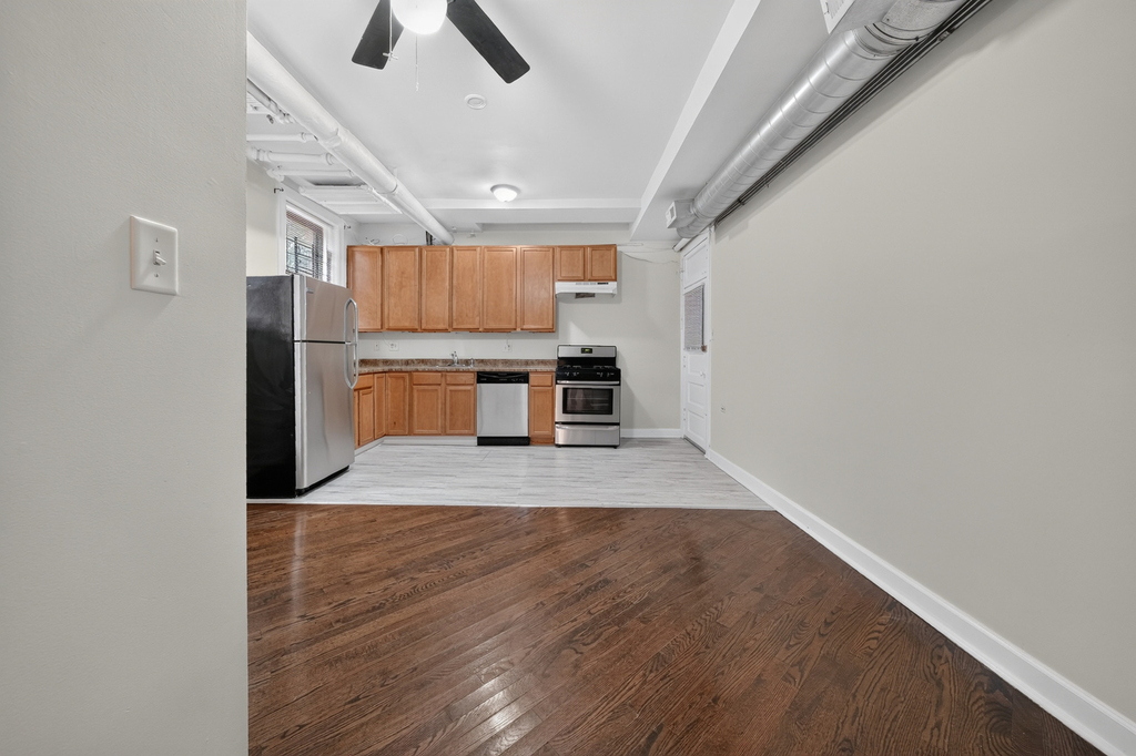 3325 N Lakewood Avenue - Photo 6