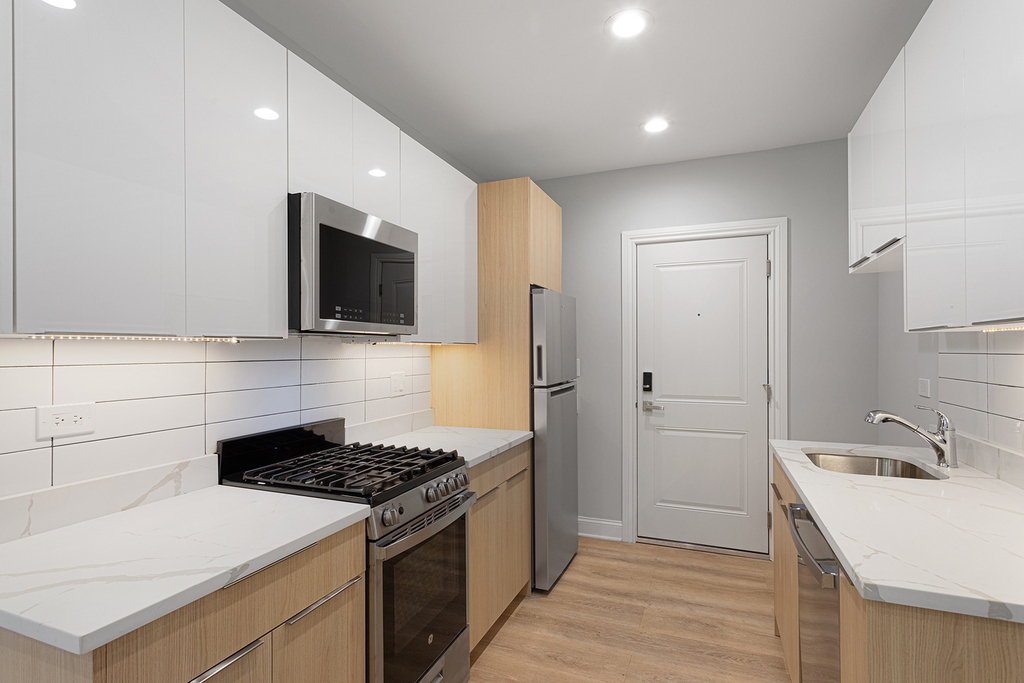1629 W Chase Avenue - Photo 3