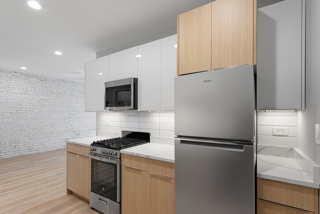 1629 W Chase Avenue - Photo 2