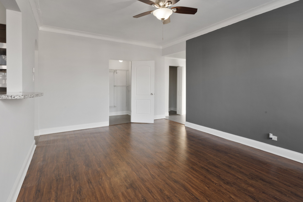 1608 W Sherwin Avenue - Photo 5