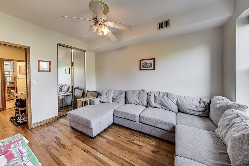 2745 W Lemoyne Street - Photo 10