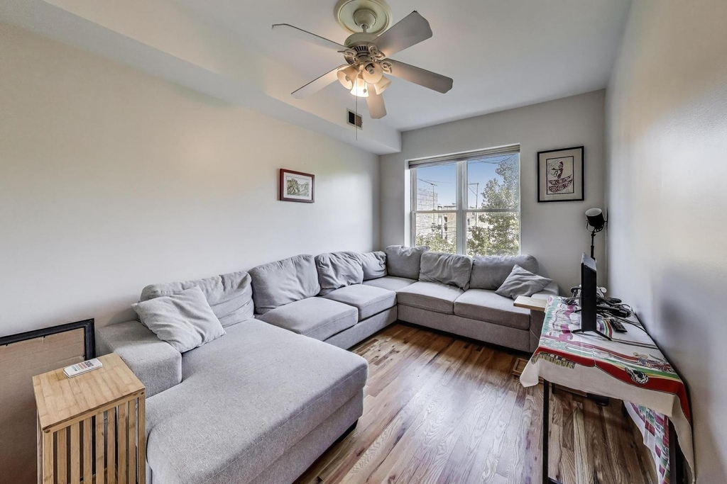 2745 W Lemoyne Street - Photo 9