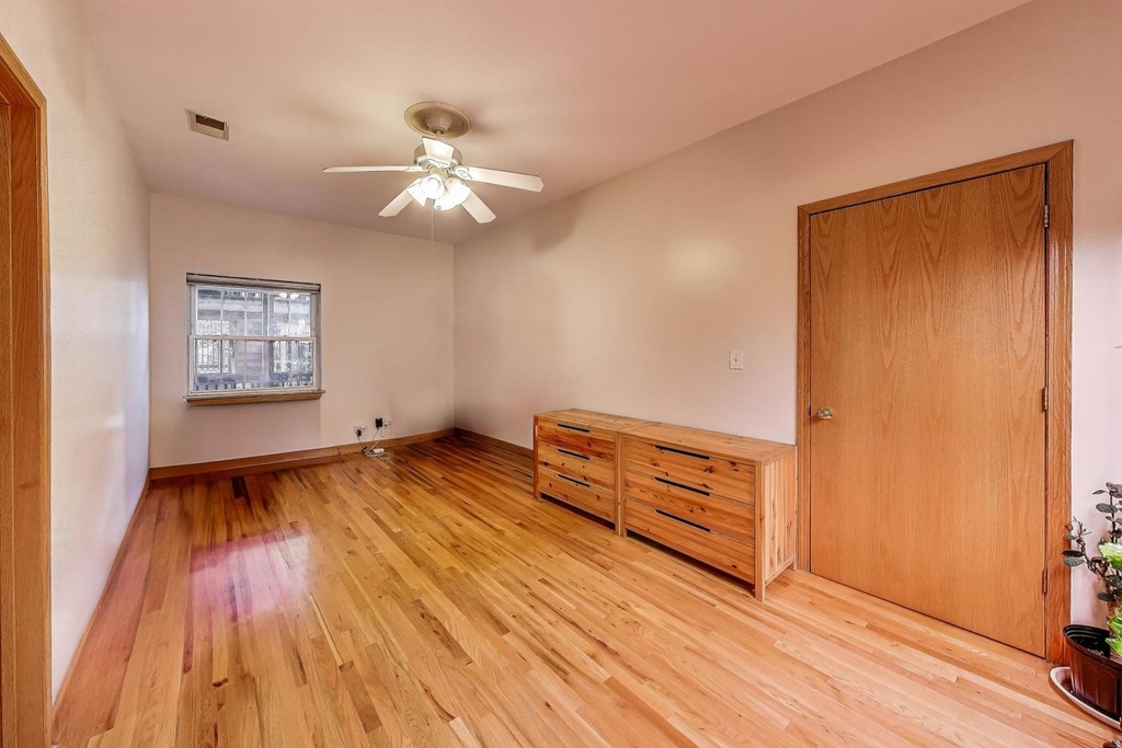 2745 W Lemoyne Street - Photo 11