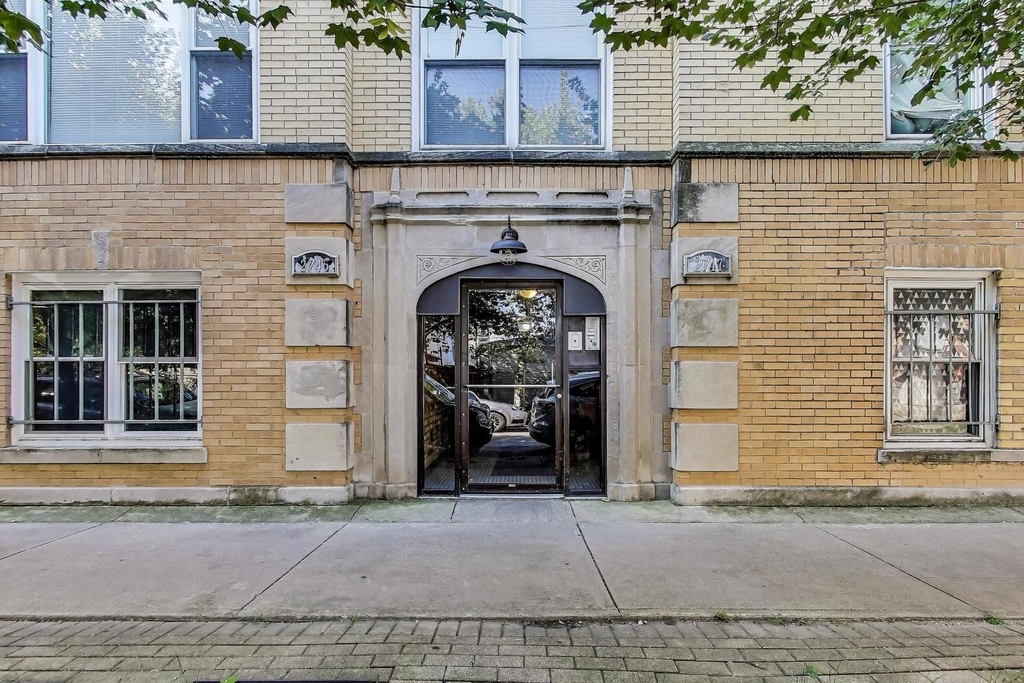 2745 W Lemoyne Street - Photo 1