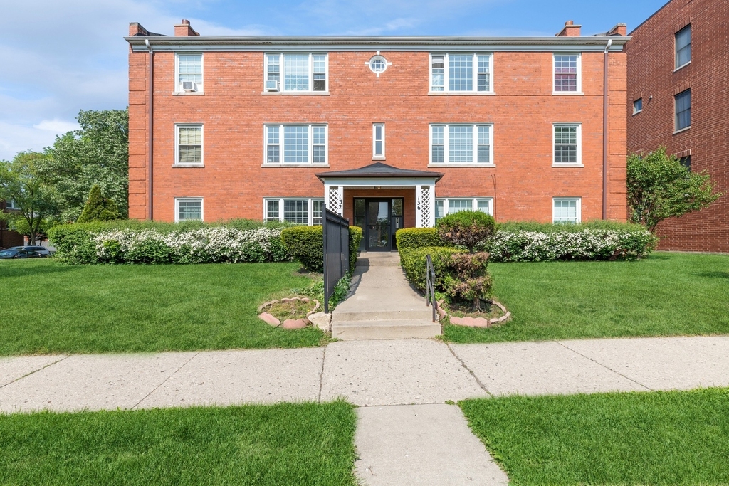136 Ridge Avenue - Photo 9