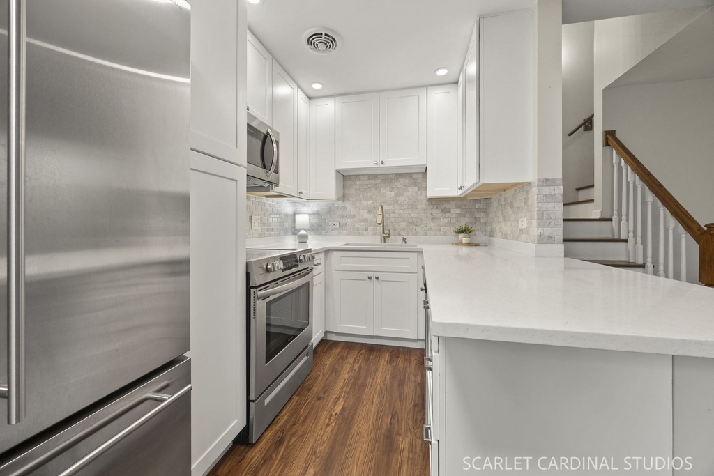 450 N Addison Road - Photo 4