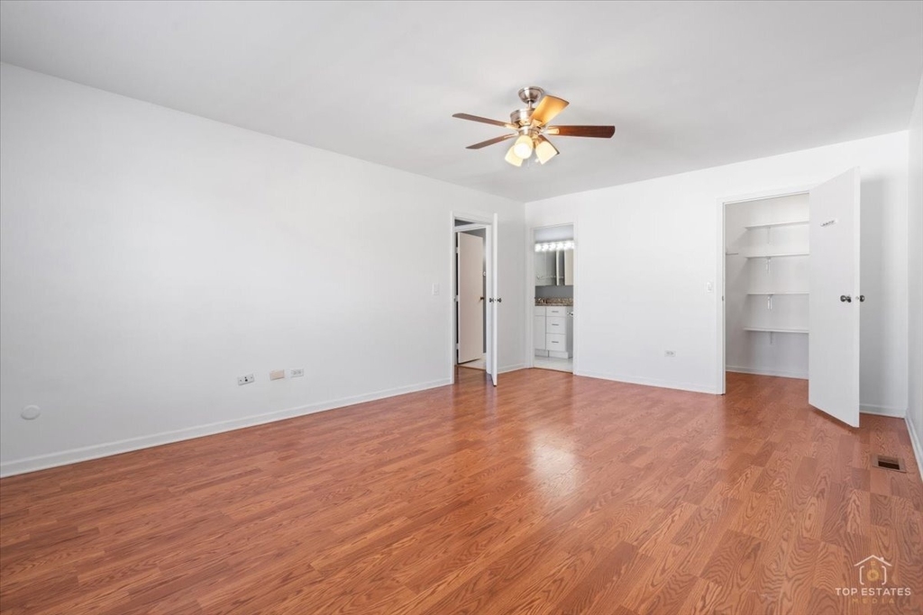 1109 Boston Harbor - Photo 13