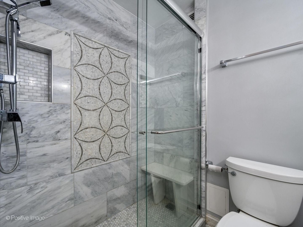 1030 N State Street - Photo 16