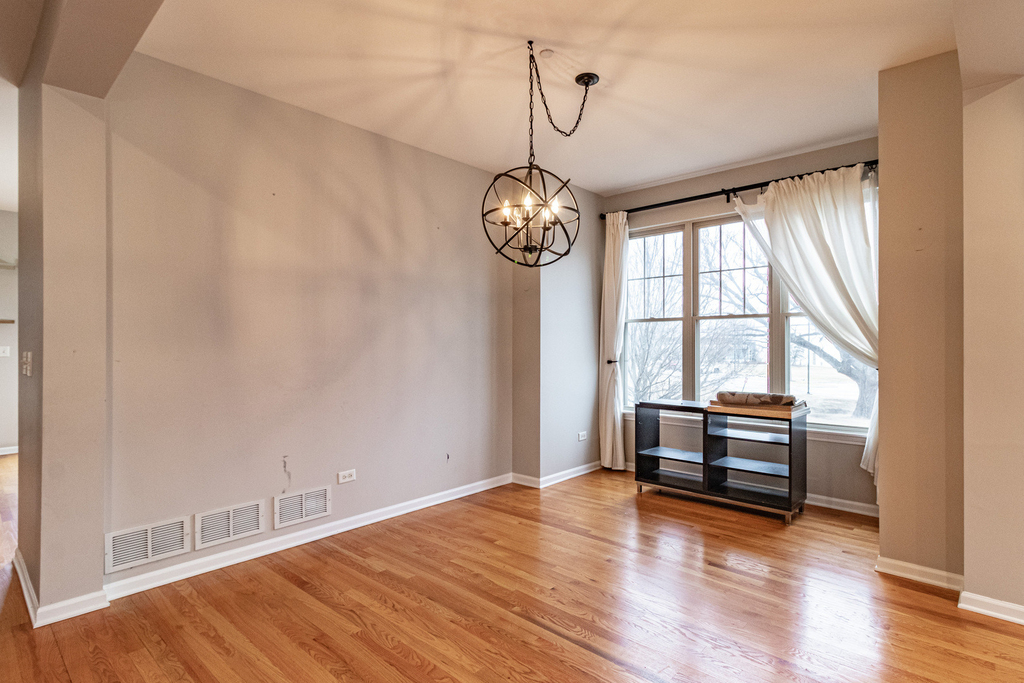 1140 Danforth Court - Photo 8