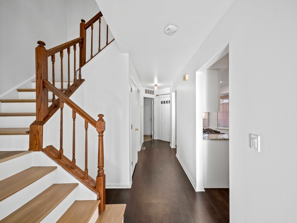 1239 S Wellington Court - Photo 7