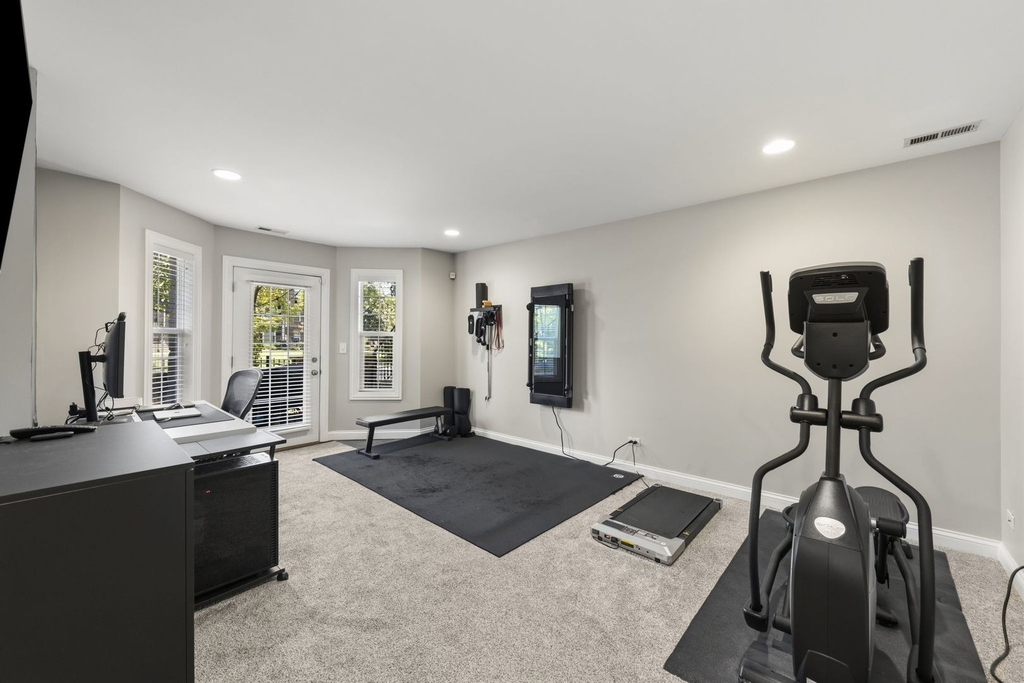 808 Shandrew Drive - Photo 17