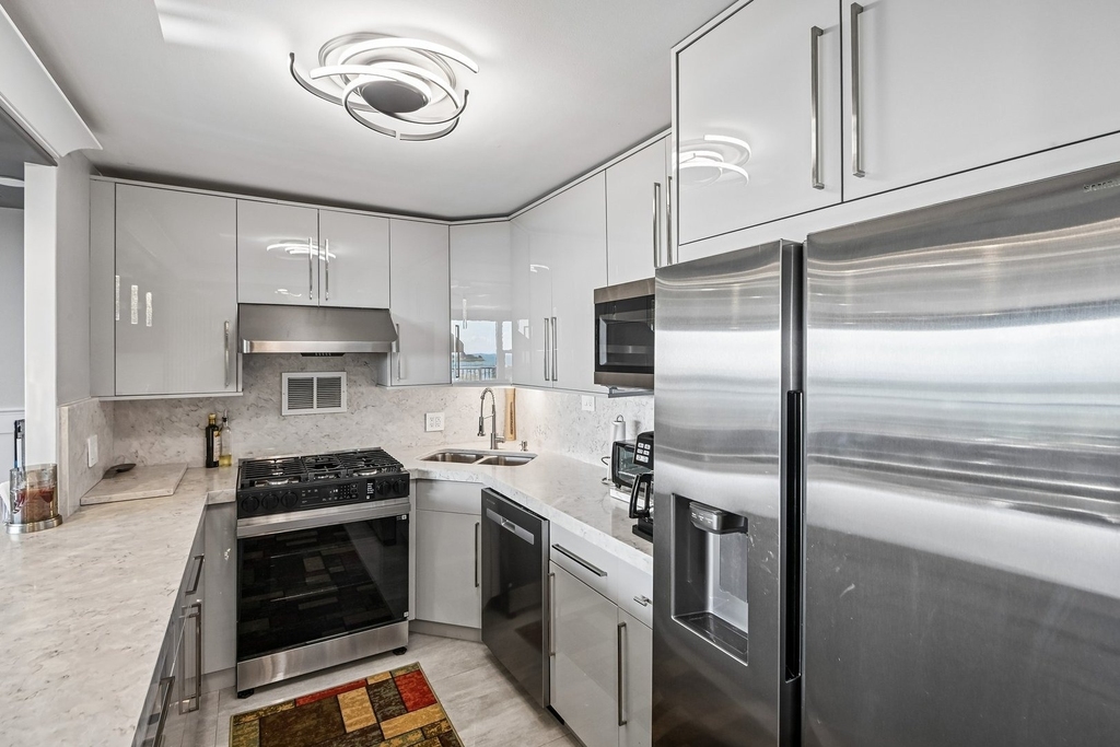 400 E Randolph Street - Photo 8