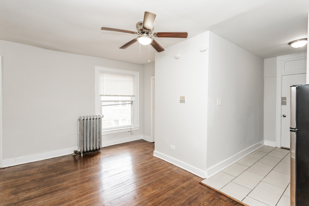 6949 S Paxton Avenue - Photo 2