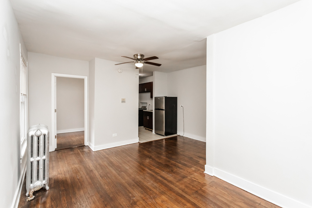 6949 S Paxton Avenue - Photo 1