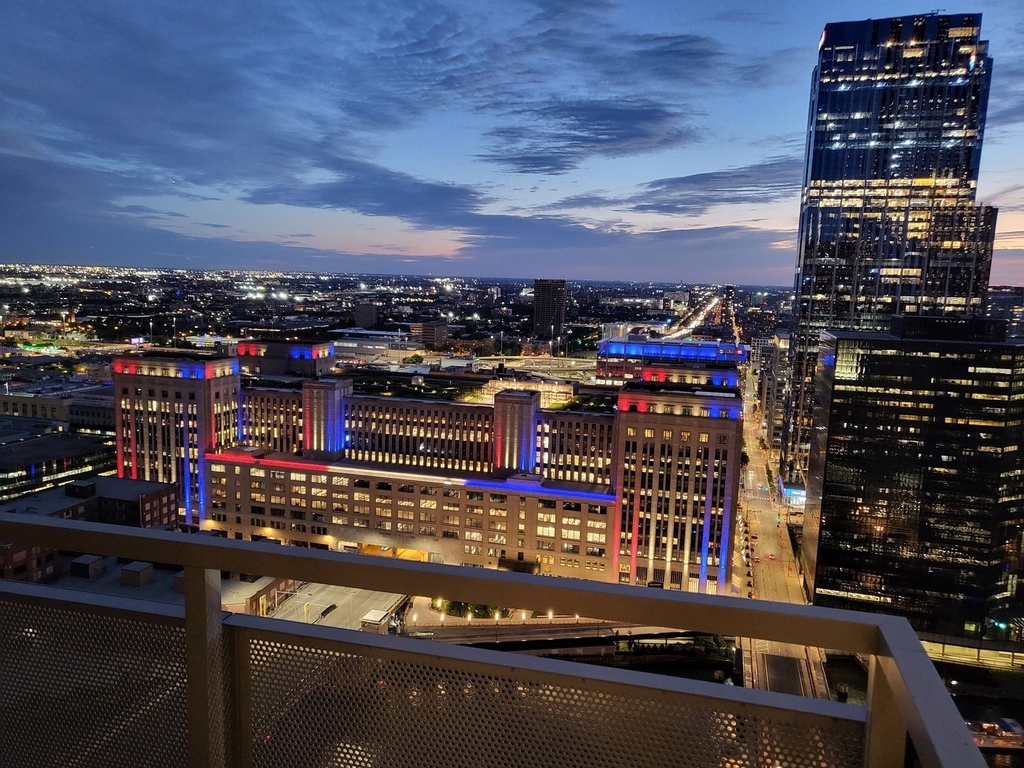 235 W Van Buren Street - Photo 20