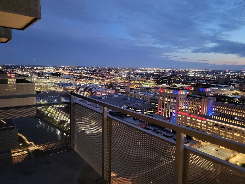 235 W Van Buren Street - Photo 21