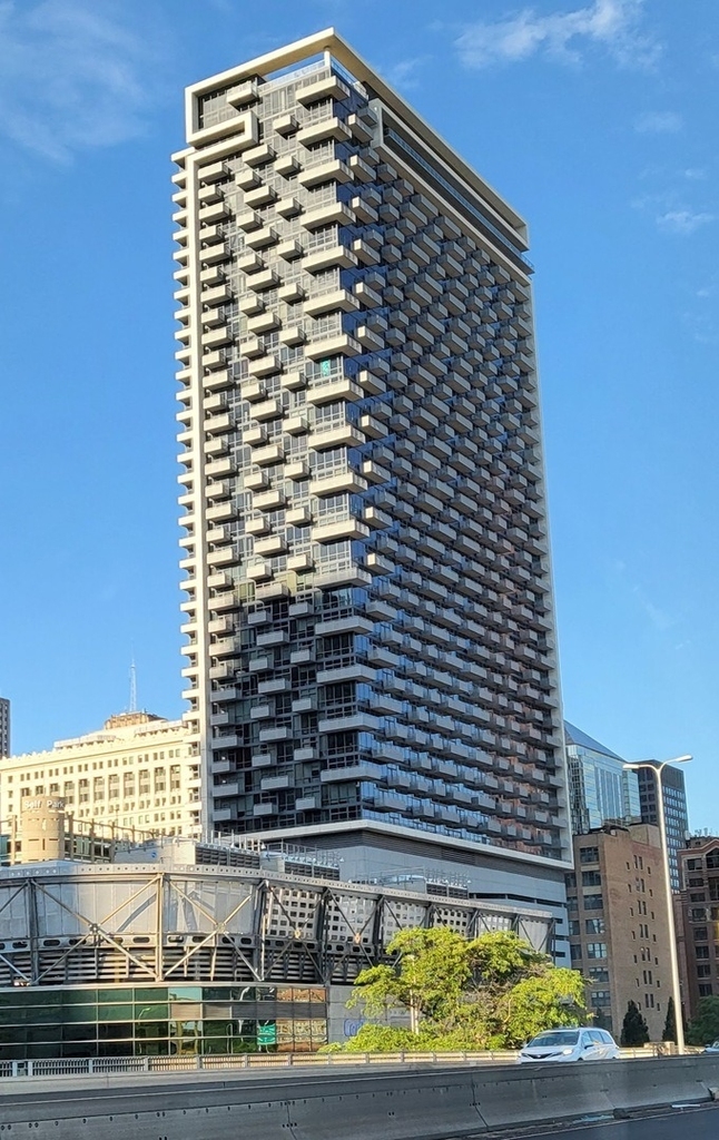 235 W Van Buren Street - Photo 24