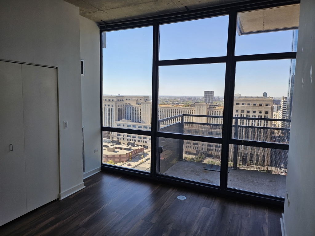 235 W Van Buren Street - Photo 11