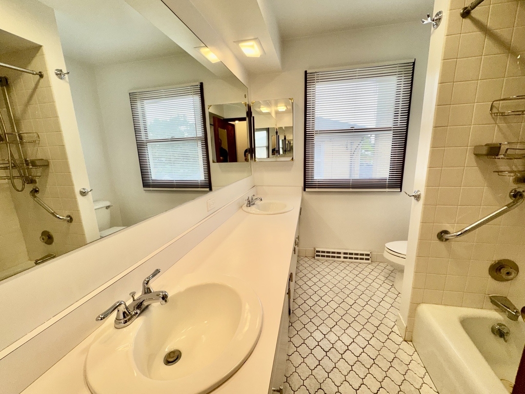 1630 Mcgovern Street - Photo 8