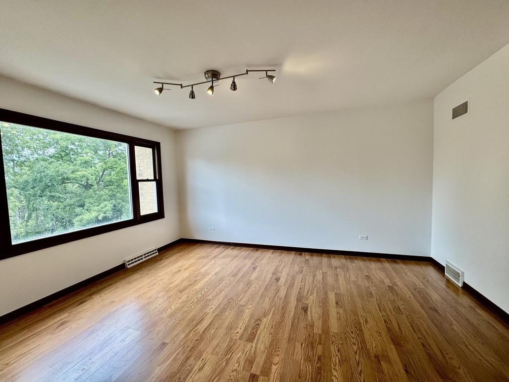 1630 Mcgovern Street - Photo 4