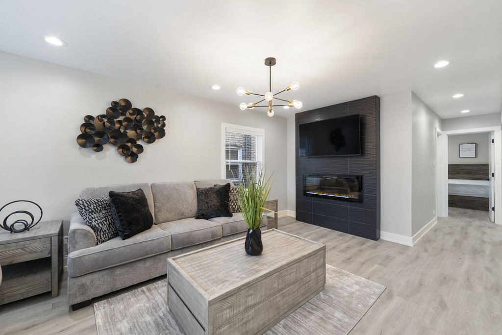 5347 W Gladys Avenue - Photo 1