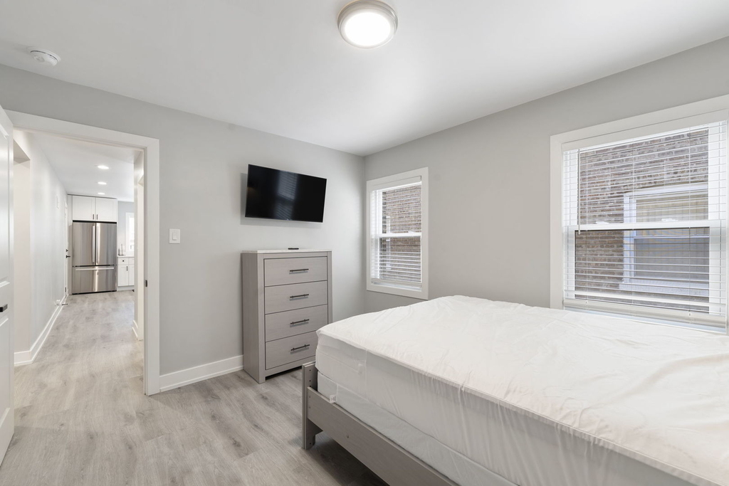 5347 W Gladys Avenue - Photo 14