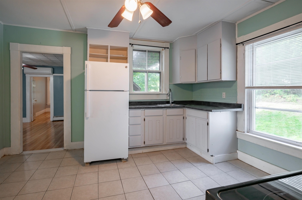 96 E Broadway - Photo 4