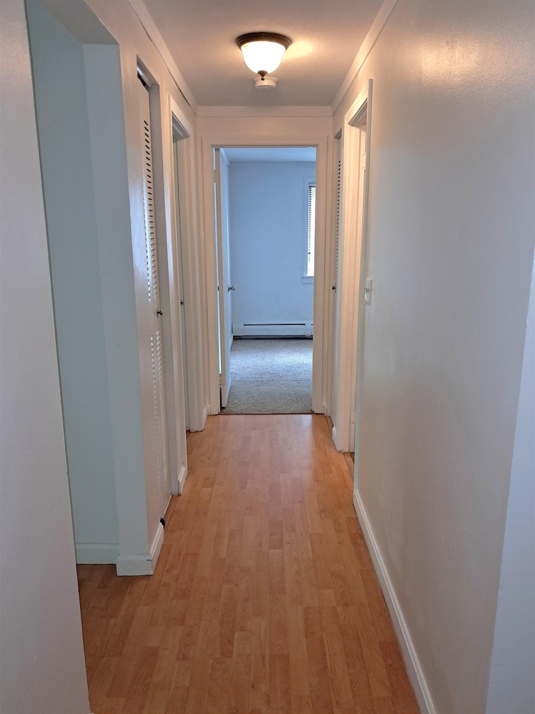 112 English Village - Photo 13