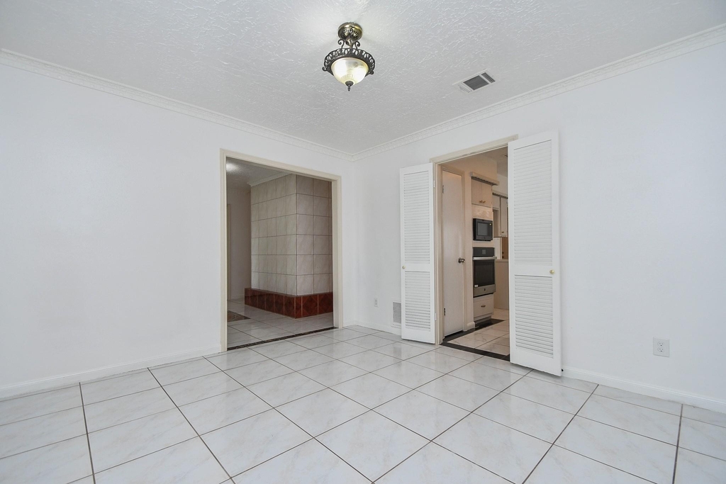 7714 Eichler Drive - Photo 6