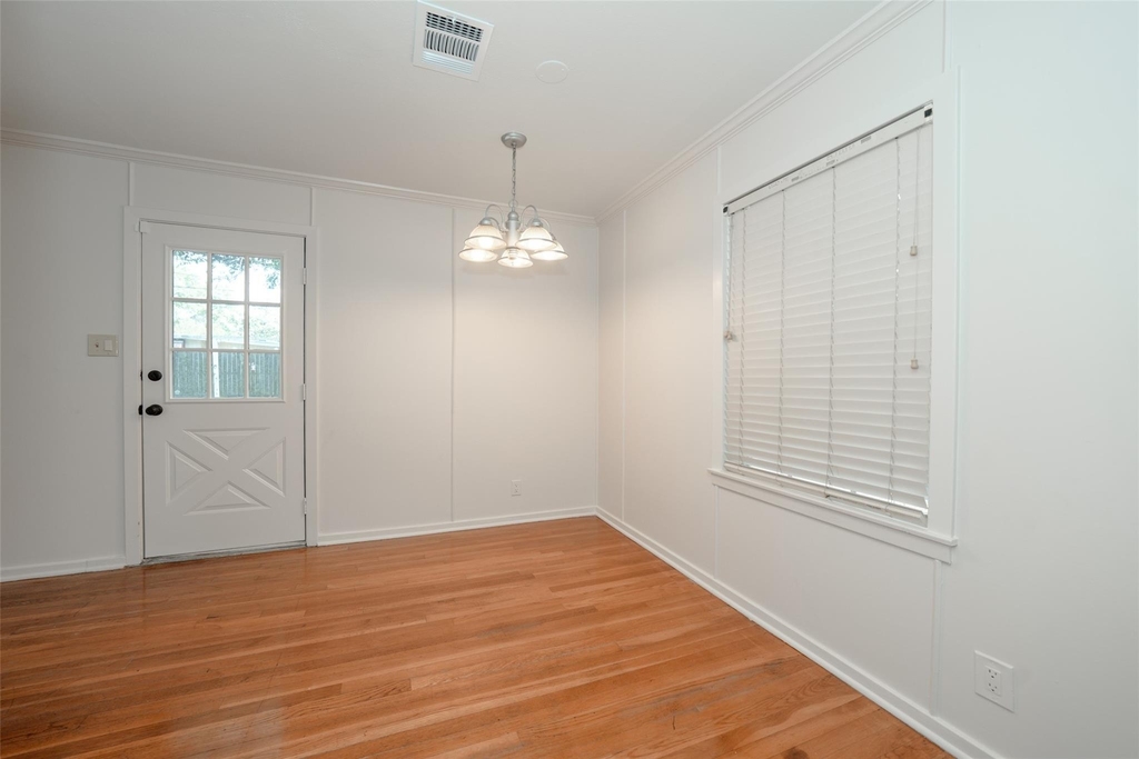 9519 Val Verde Street - Photo 7
