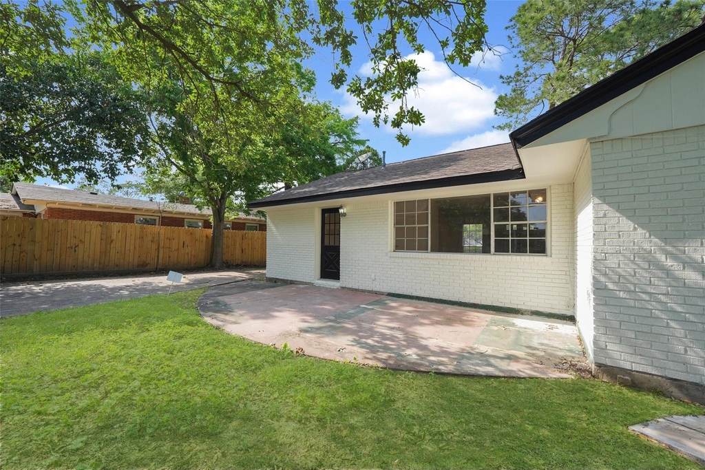 9519 Val Verde Street - Photo 23