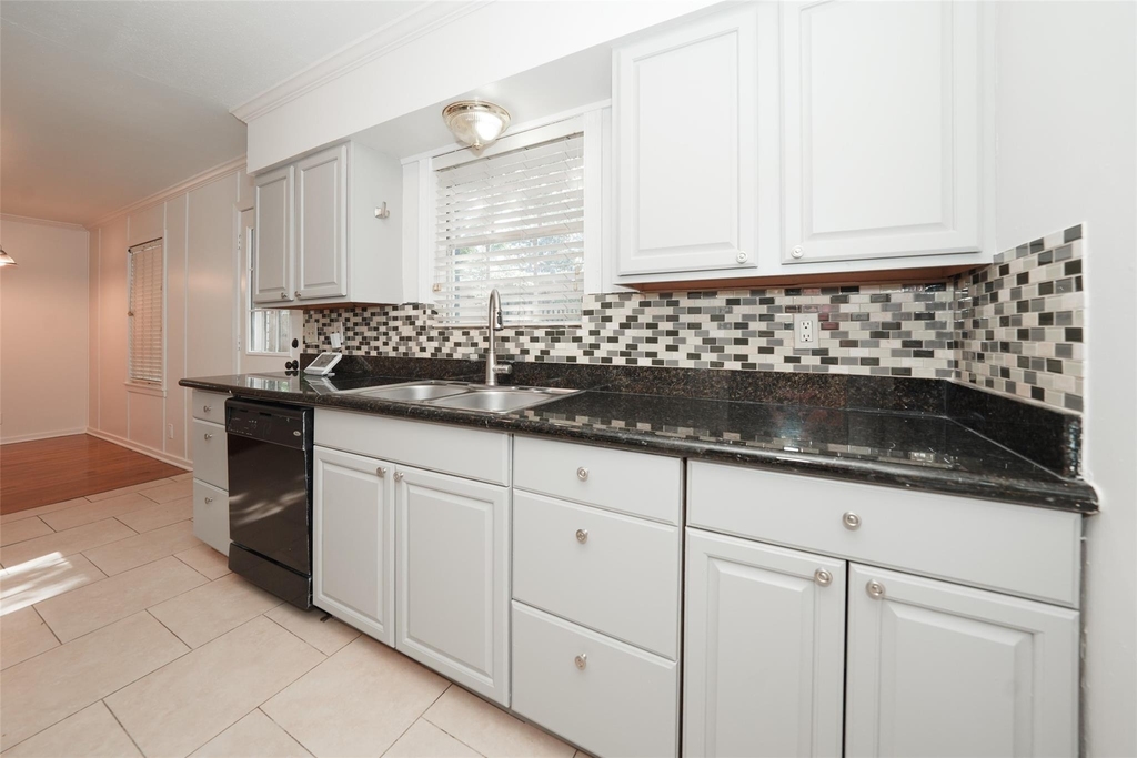 9519 Val Verde Street - Photo 12