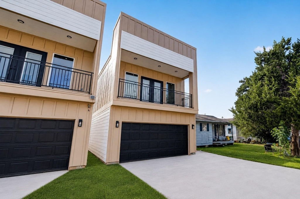 5210 Gano Street - Photo 2