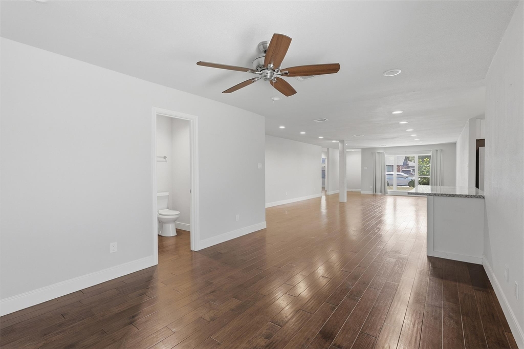 6422 Woodbrook Lane - Photo 3