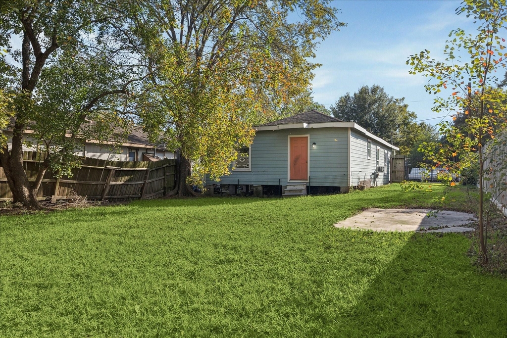 7933 Elwood Street - Photo 18