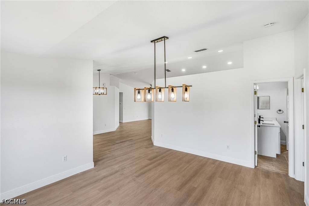 323 Nw 10th Street - Photo 6