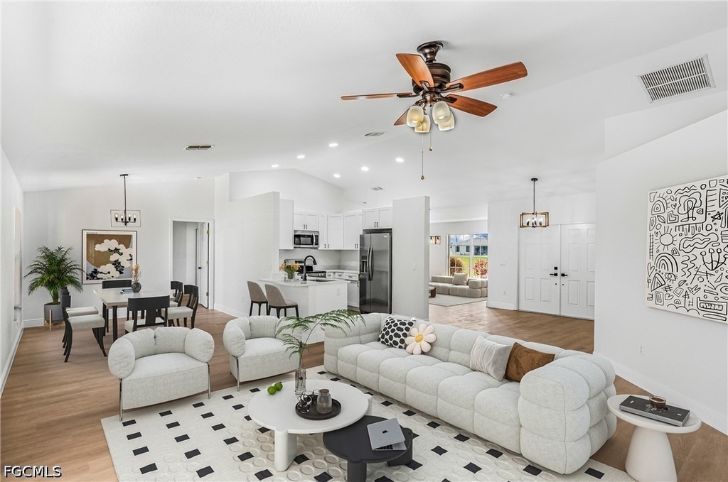 323 Nw 10th Street - Photo 10