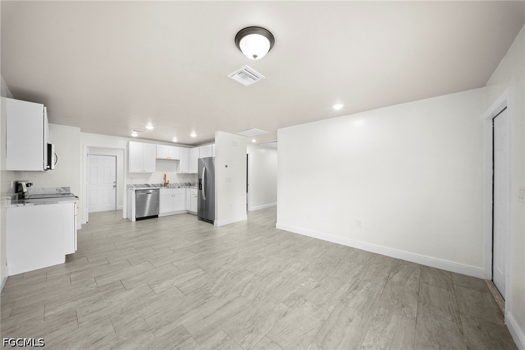2405 Maple Avenue - Photo 6