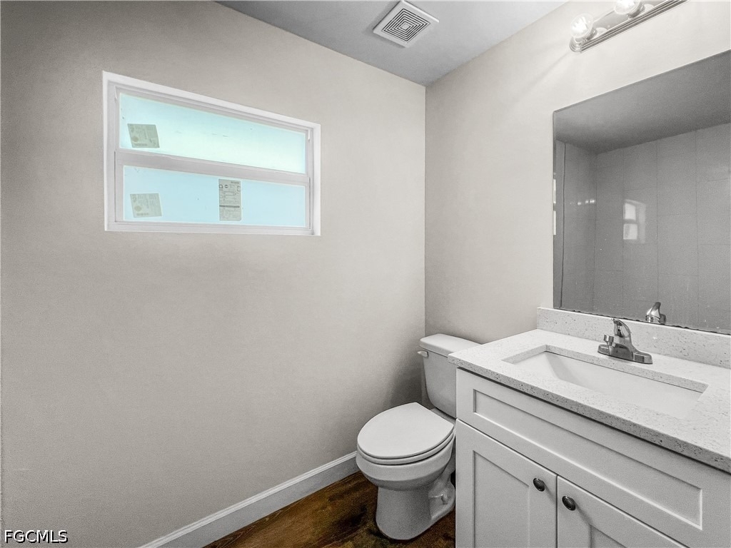 745 Harry Avenue S - Photo 32